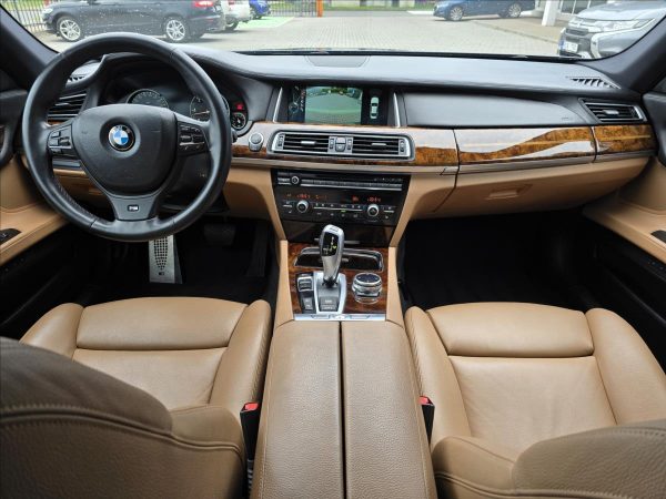 BMW - Řada 7.jpg